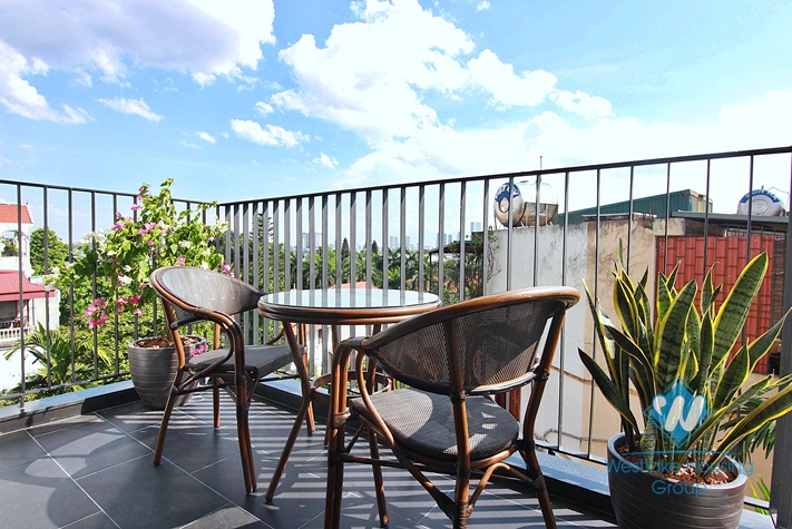 A gorgeous and brand new 2 bedroom apartment for rent in Xuan dieu, Tay ho
